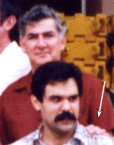 Gilberto manipula al joven Alexis